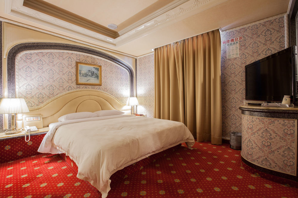 Mila Hotel Taichung Exterior photo